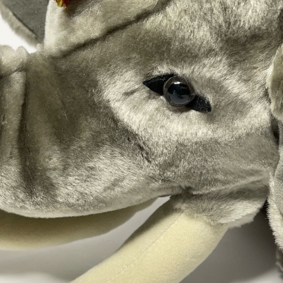 Ringlings 131 Circus 2001 Toy Elephant satin embroidered blanket - Picture 7 of 13